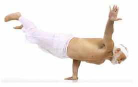 Alter Mann im Handstand